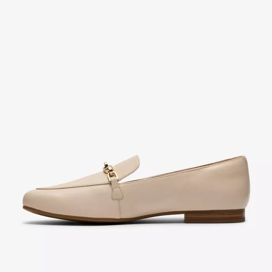 Womens Tamna Iris White Leather Loafer Womens Tamna Iris White Leather Loafer